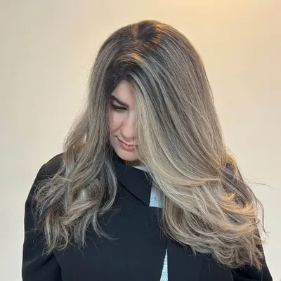 شقایق زارعی