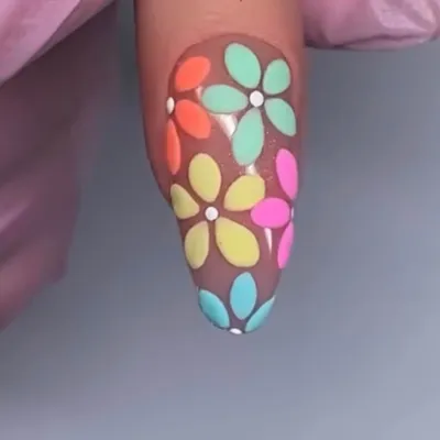 سیمین  نوری 