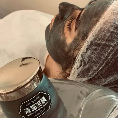 خدمات تخصصی ناخن و فشیال پوست مریم کبیری